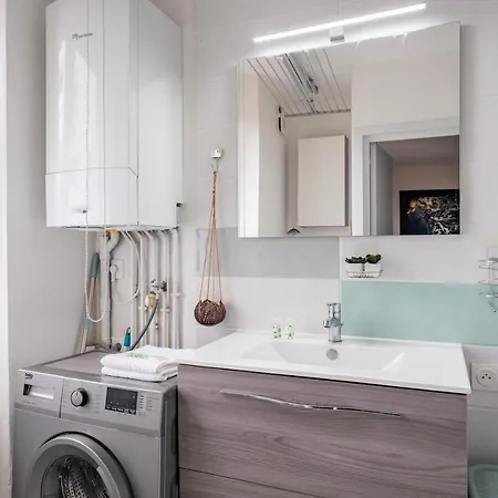 Apartament Proche Hyper-centre, Marche De Noel - Tram 5 Min